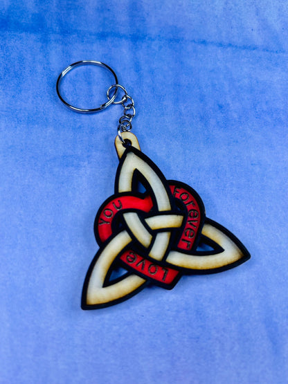 Celtic Heart Infinity Keyring with personalized wooden engraving, symbolizing eternal love.